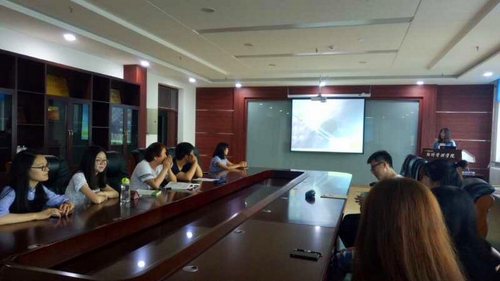 新葡的京集团8814举办第四期“书香.经管”专业文献读书会